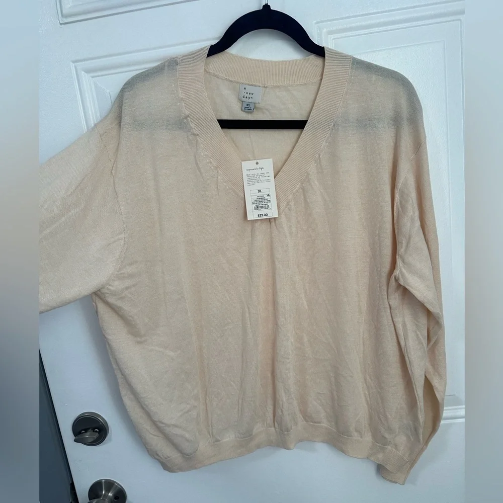 A New Day V-Neck Sweater, Size XL NWT
